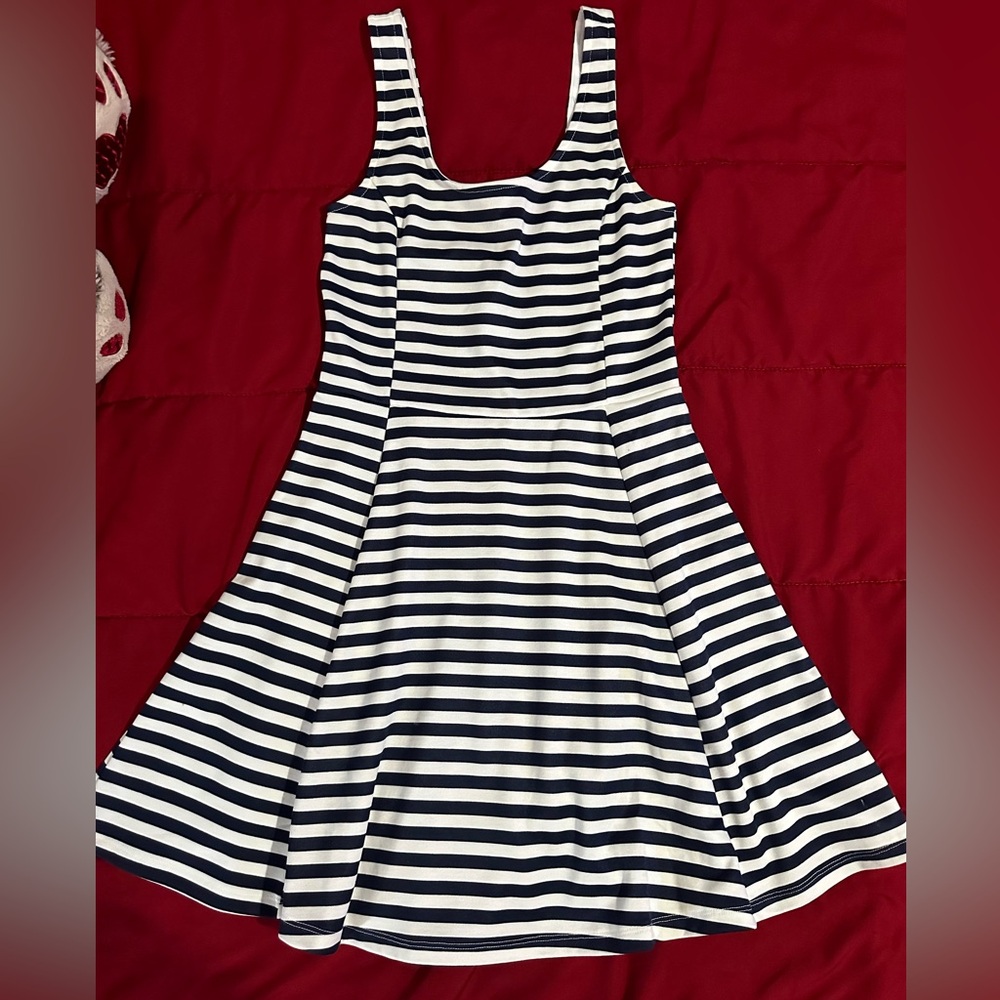 DRESSES for 15$ SAME DRESS & SIZE